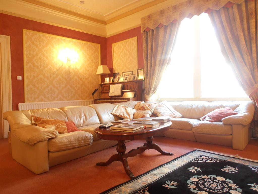 Riverside Guest House موربيث المظهر الخارجي الصورة